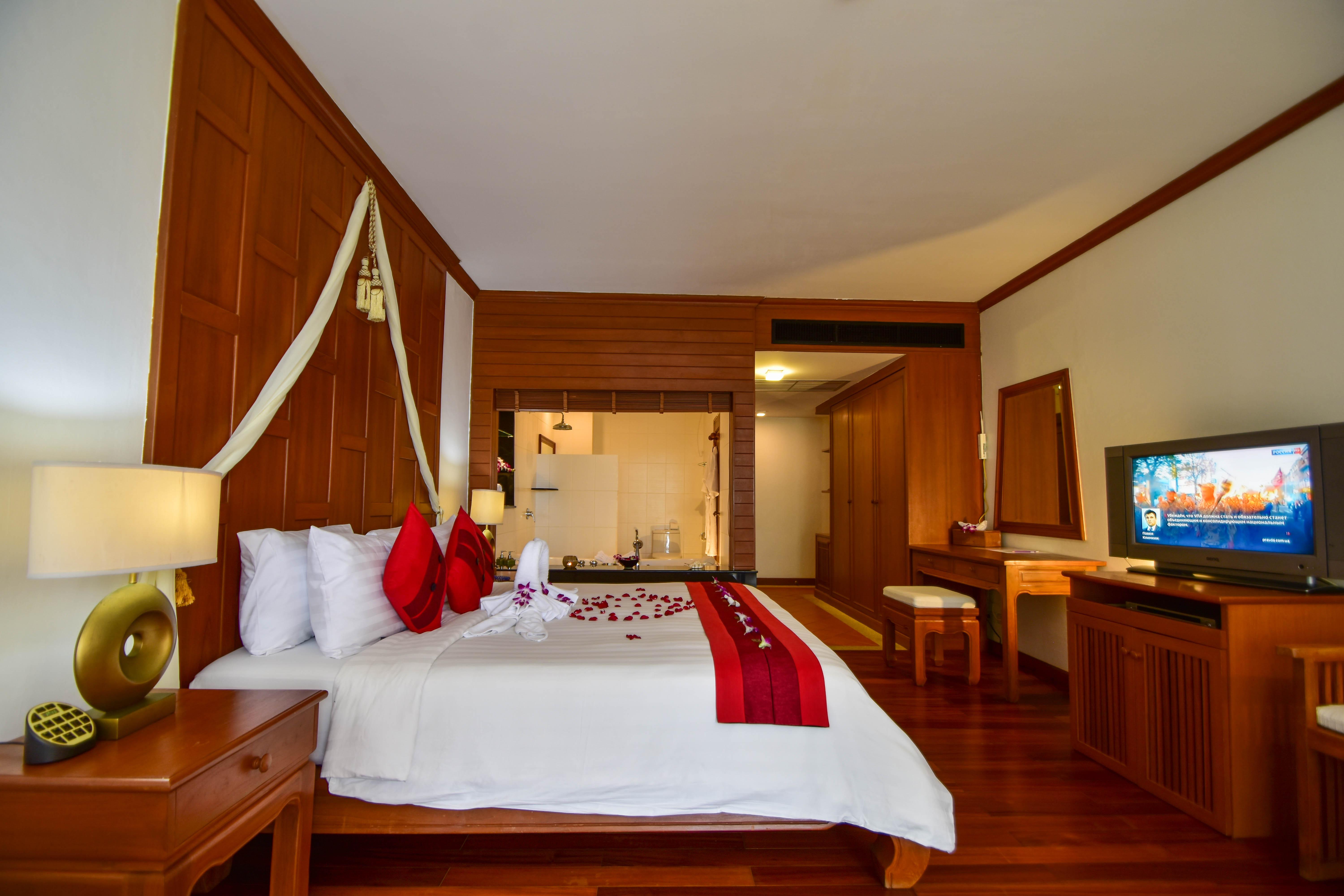 Layalina Hotel Pantai Kamala Bagian luar foto