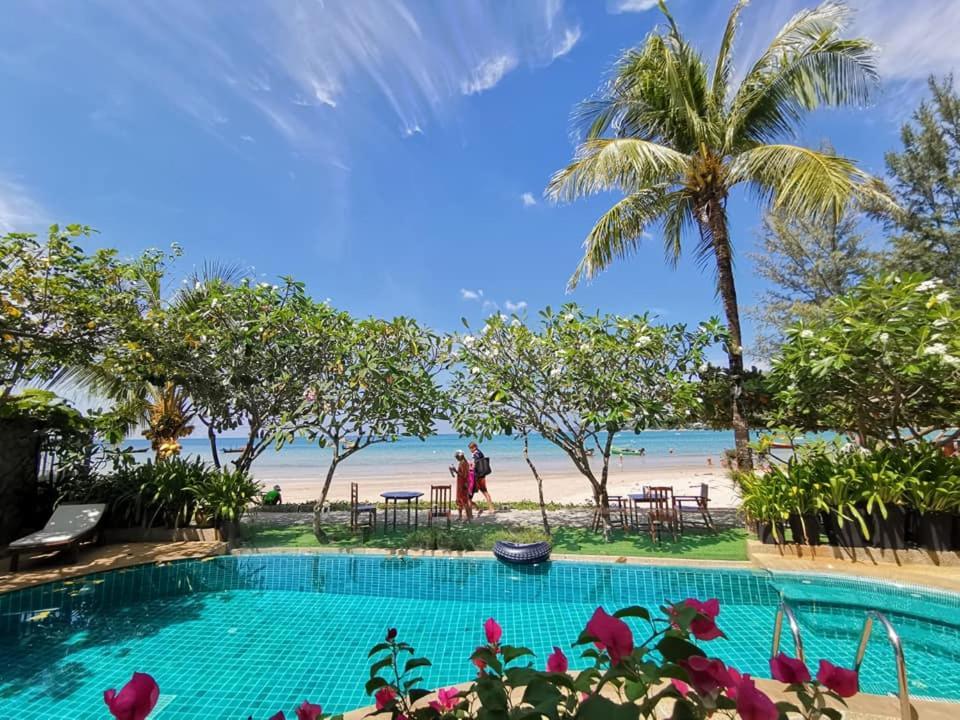 Layalina Hotel Pantai Kamala Bagian luar foto