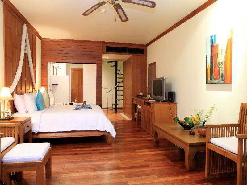 Layalina Hotel Pantai Kamala Bagian luar foto