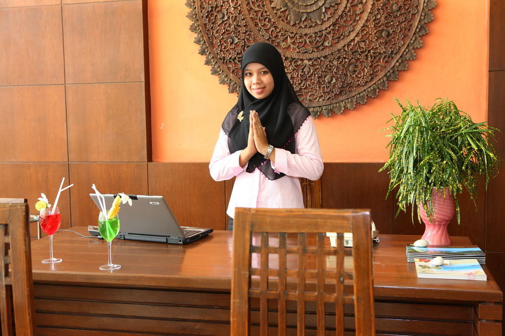 Layalina Hotel Pantai Kamala Bagian luar foto